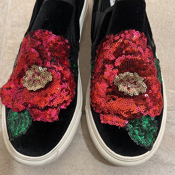 Steve Madden Sneakers - Picture 2 of 7